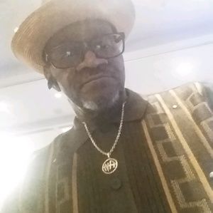 Meet your Posher, Gregory